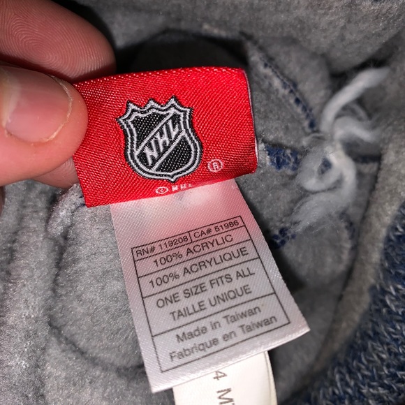 Toronto Maple Leaf hat - Picture 6 of 6